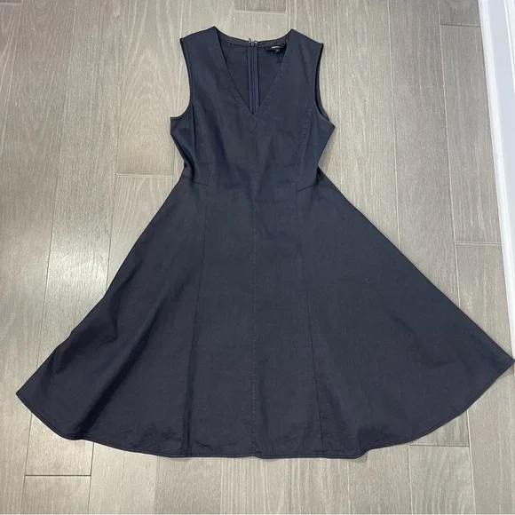 THEORY LINEN KALSINGTON FIT & FLARE DRESS 4 NAVY BLUE MIDI SLEEVELESS POCKETS - Picture 6 of 16